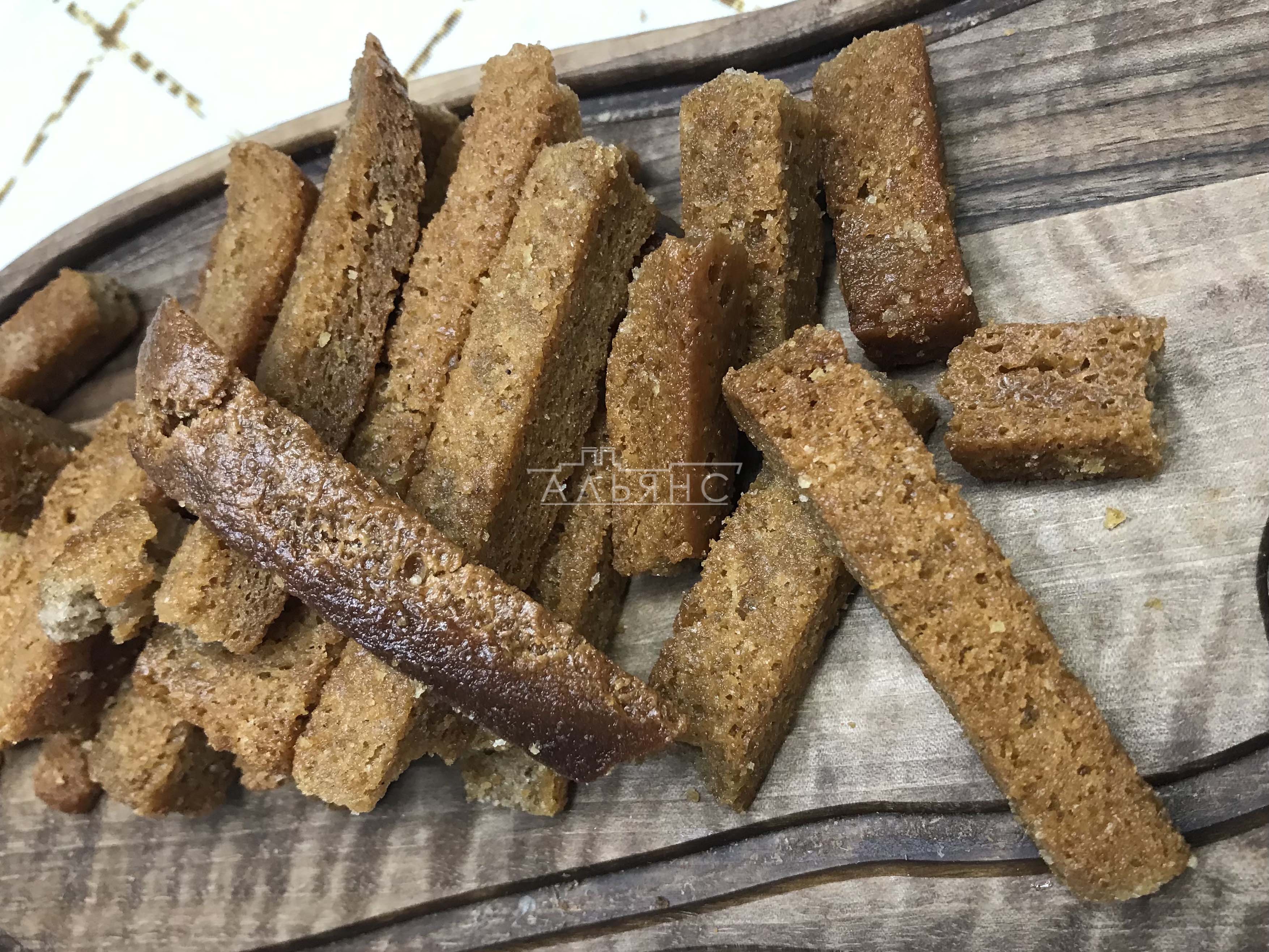 Деревенские гренки с чесноком в Жуковском
