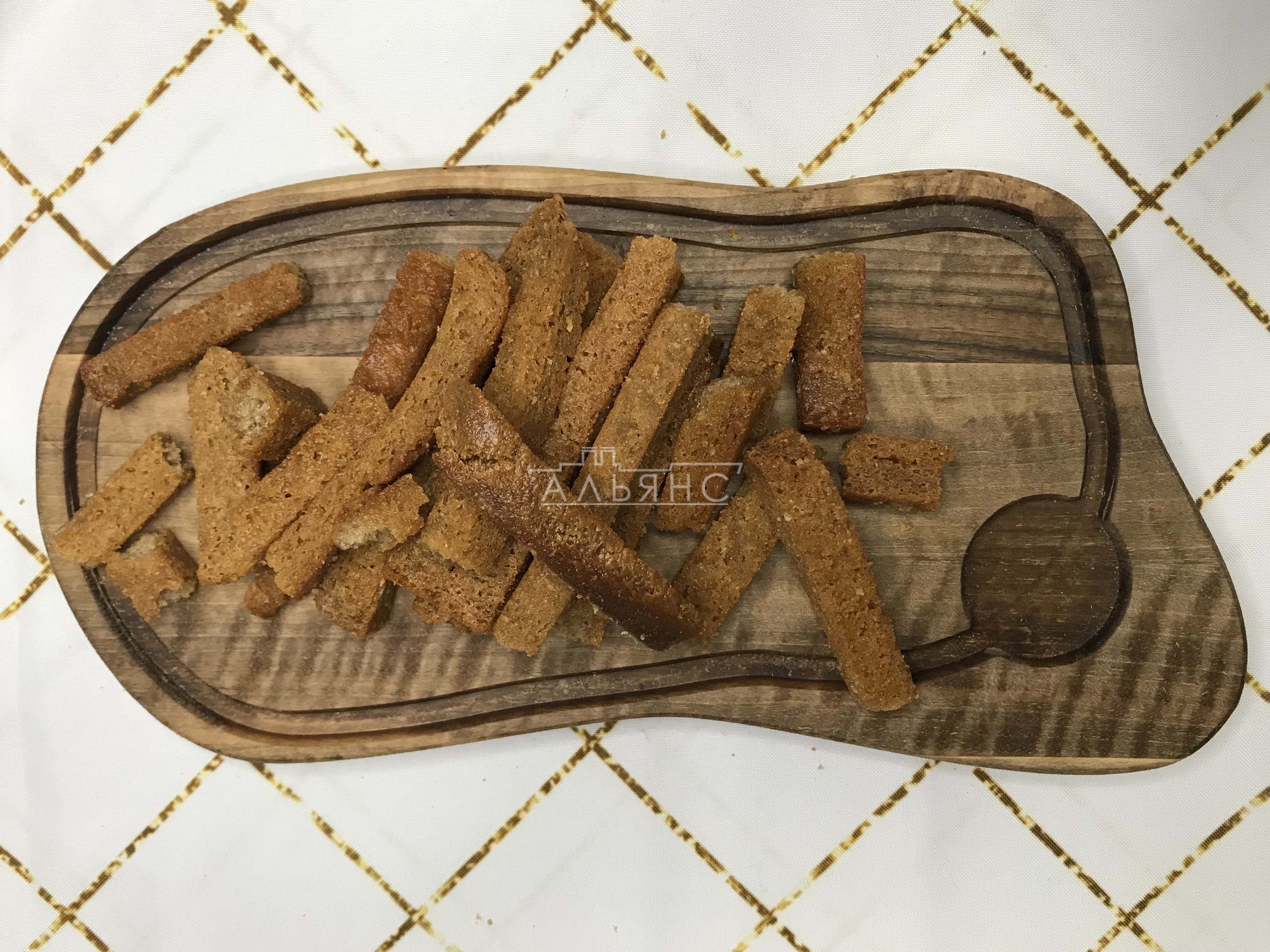 Деревенские гренки с чесноком в Жуковском