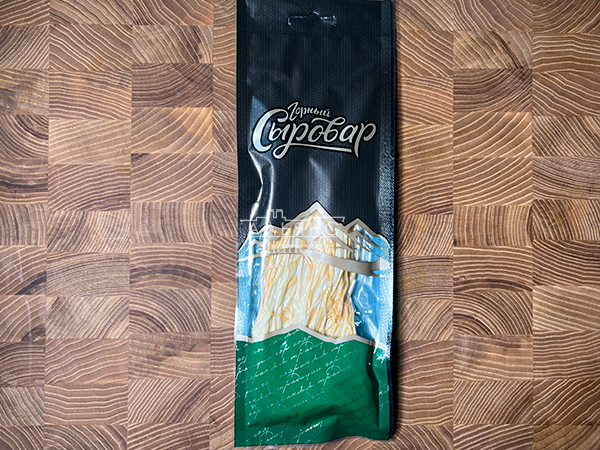 Сыр 60 гр ГОРНЫЙ СЫРОВАР (Паутинка копчёная) в Жуковском