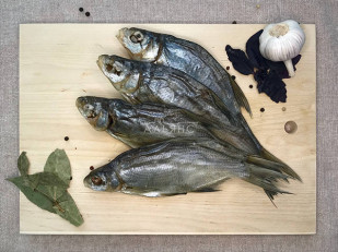 Продукт сырный ПАУТИНКА  Oktobersnack БЕЛАЯ (1 кг): Густера вяленая